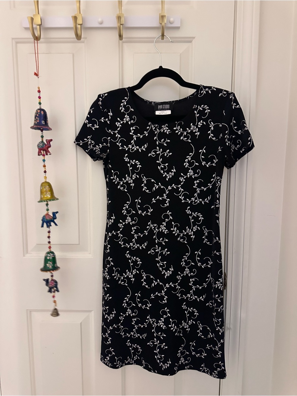 Byer Studio California Vintage Black Mini Dress with Embroidery 8 Petite